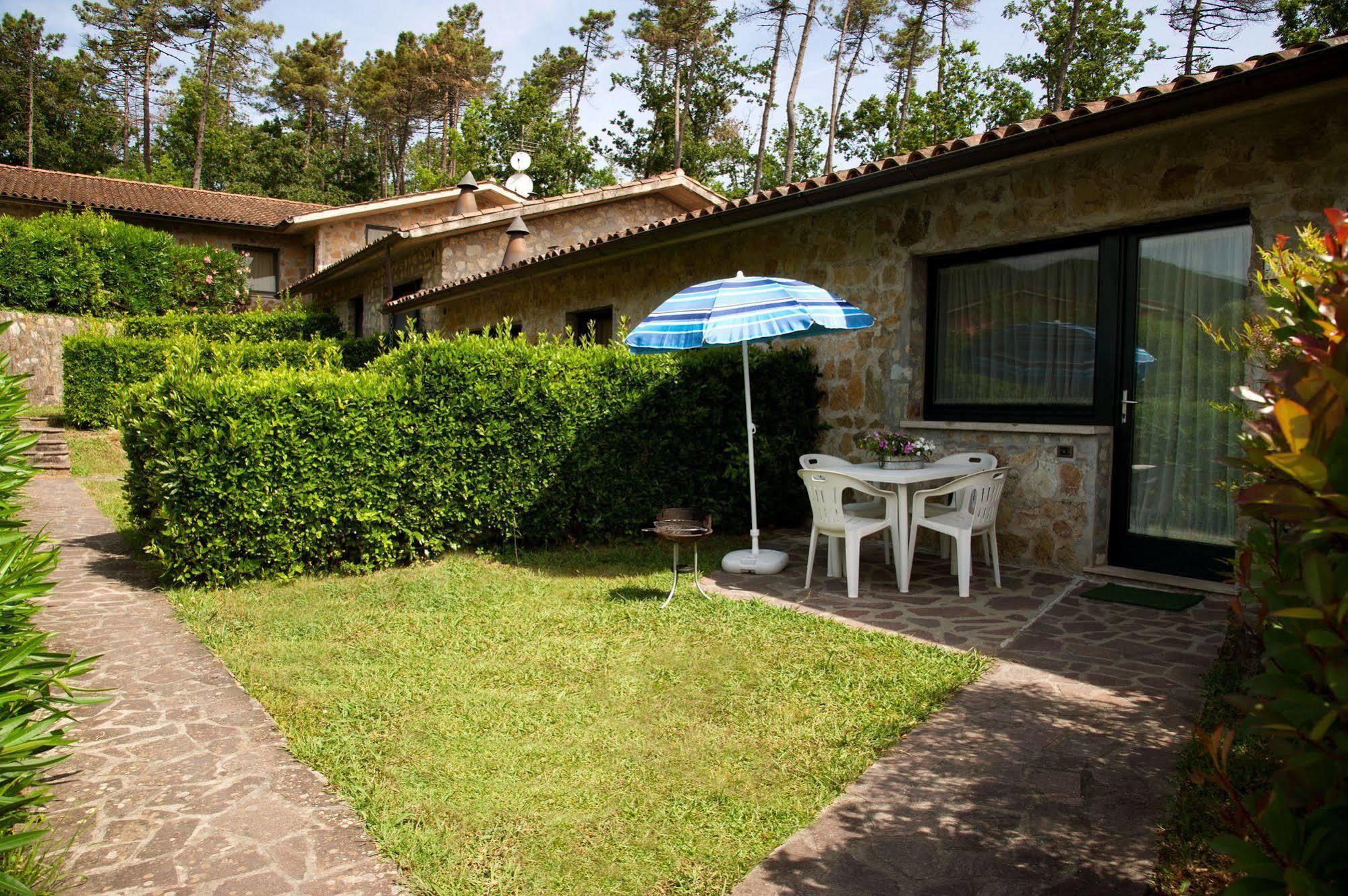 Residence Tourist Лука Екстериор снимка