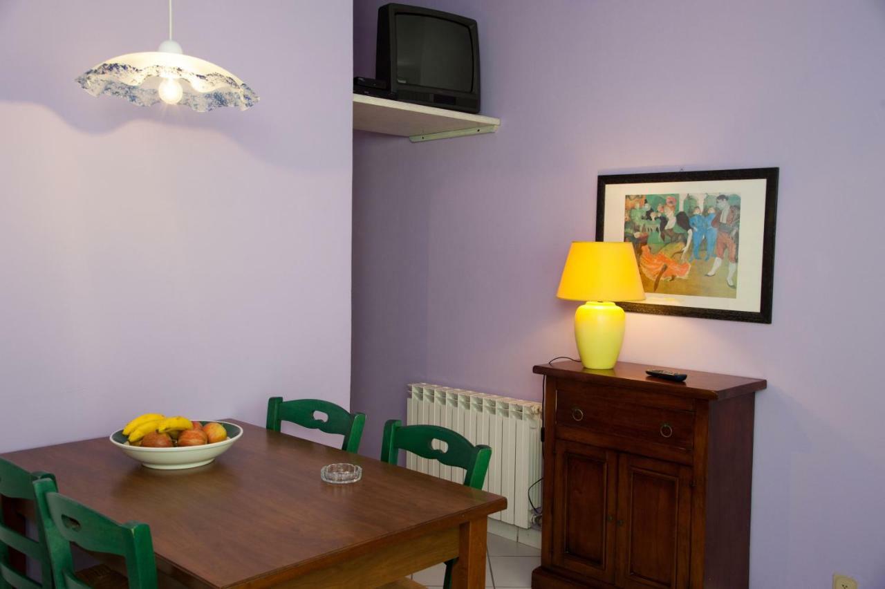 Residence Tourist Лука Екстериор снимка