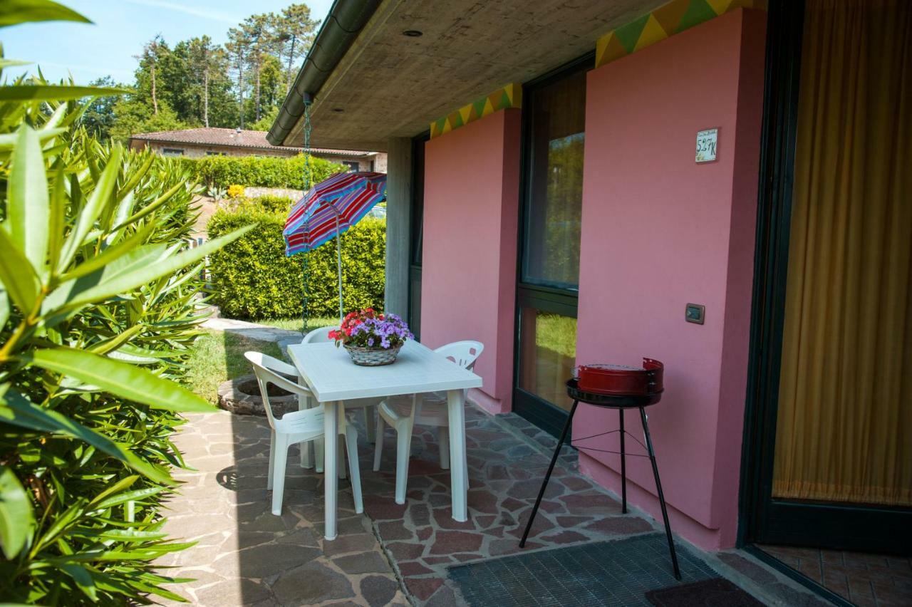 Residence Tourist Лука Екстериор снимка