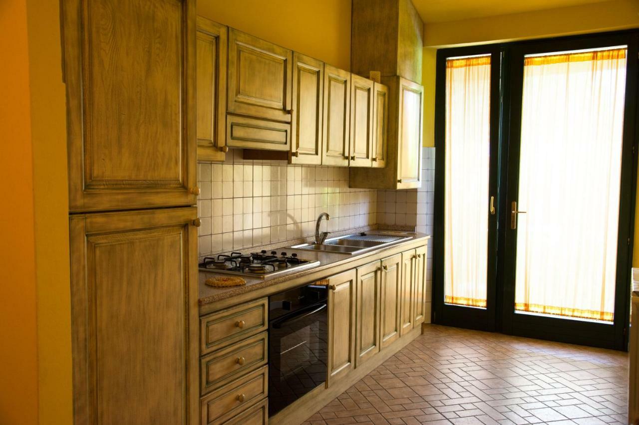 Residence Tourist Лука Екстериор снимка
