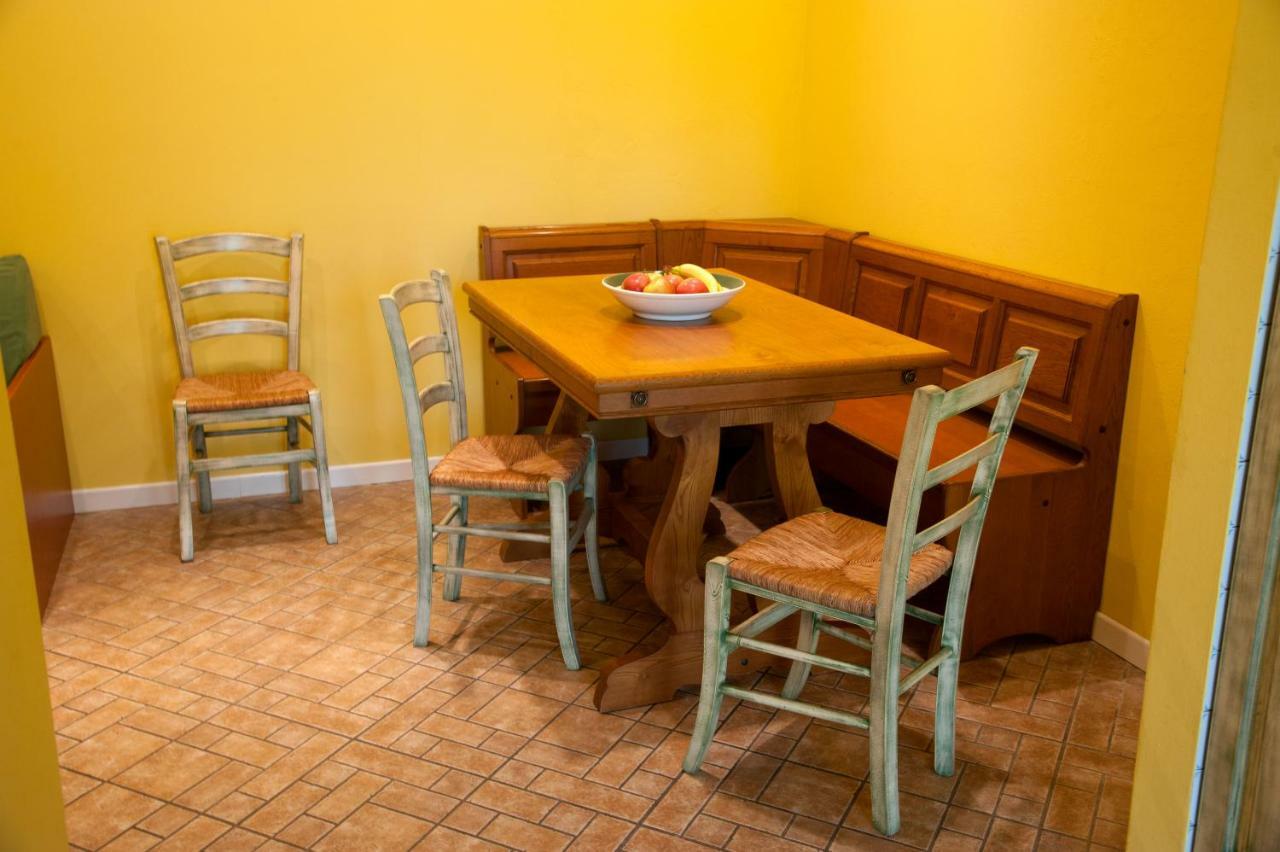 Residence Tourist Лука Екстериор снимка